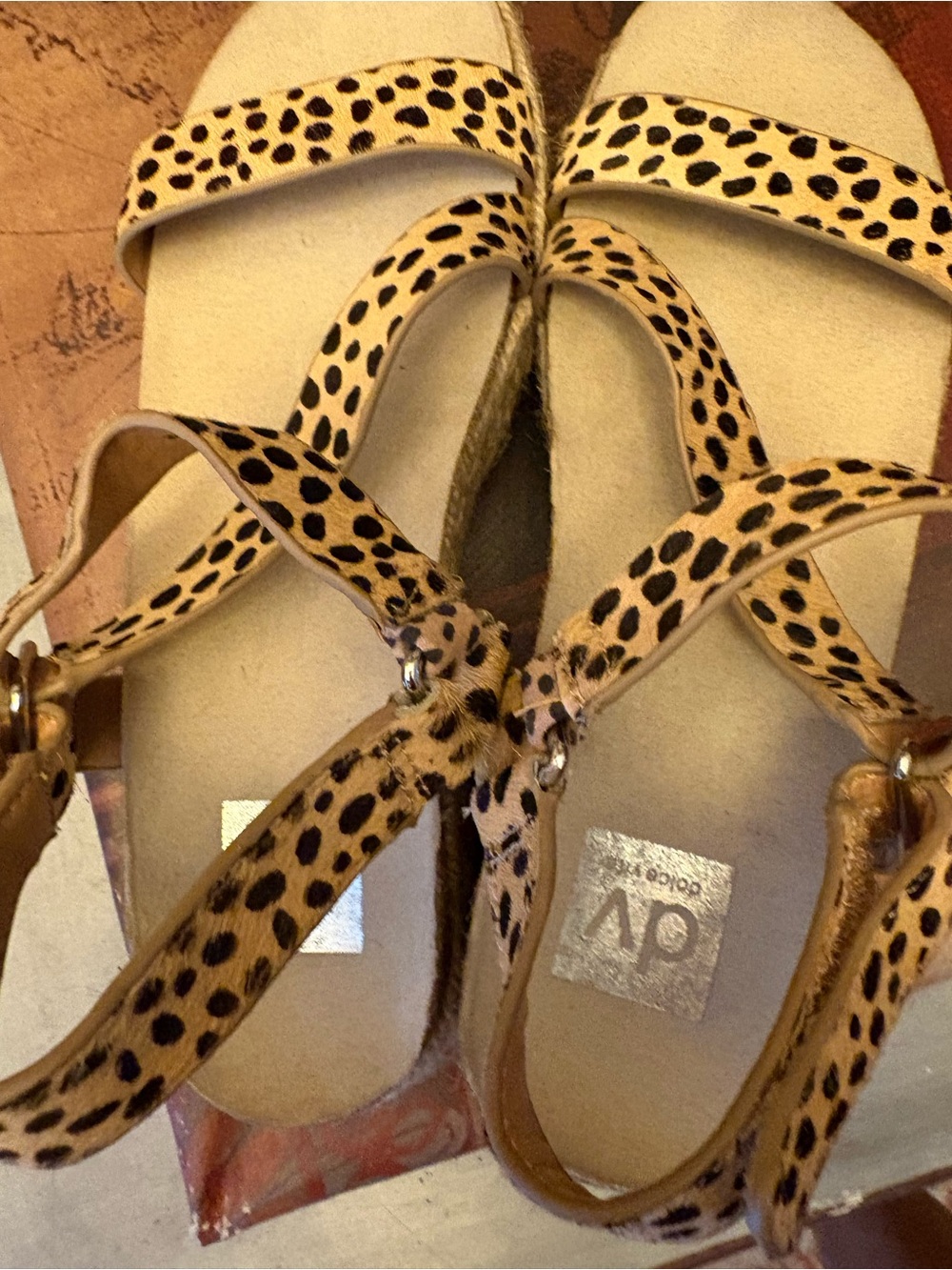 Dolce Vita ~ Leopard Spot Cow Hair Strappy Low Platform Sandals Shoes sz 8 - Picture 5 of 8